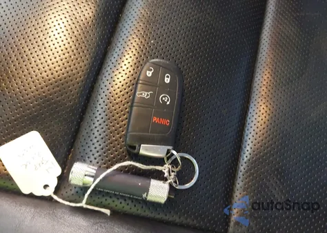 2014 Jeep Grand Cherokee Overland из США, поврежденный, VIN 1C4RJFCG7EC182317